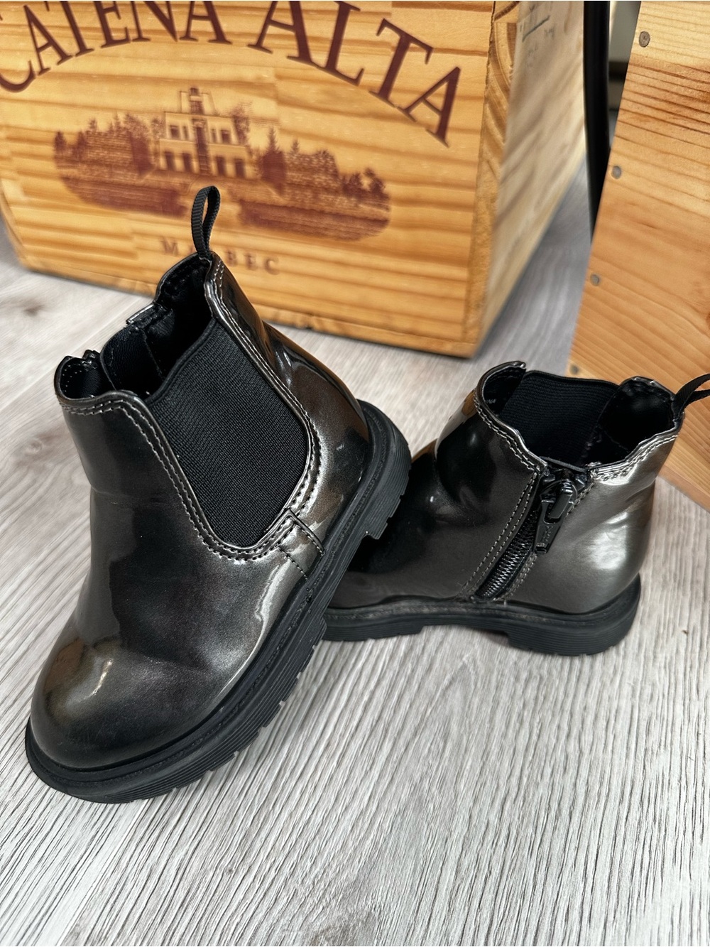 Baby Gap Metallic Black Gunmetal Chelsea Booties with Side Zip size 6